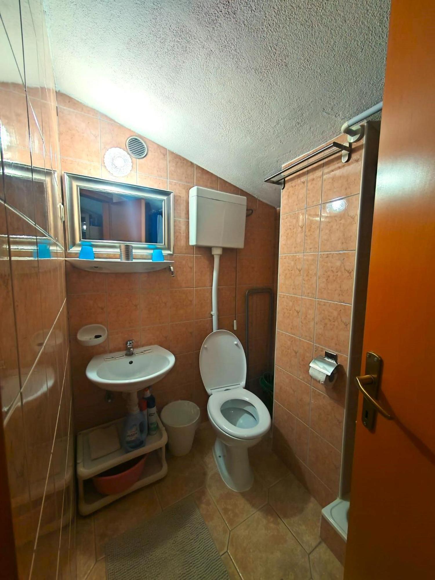 Apartments Turan Centrally Located With Free Parking Igrane Exterior photo